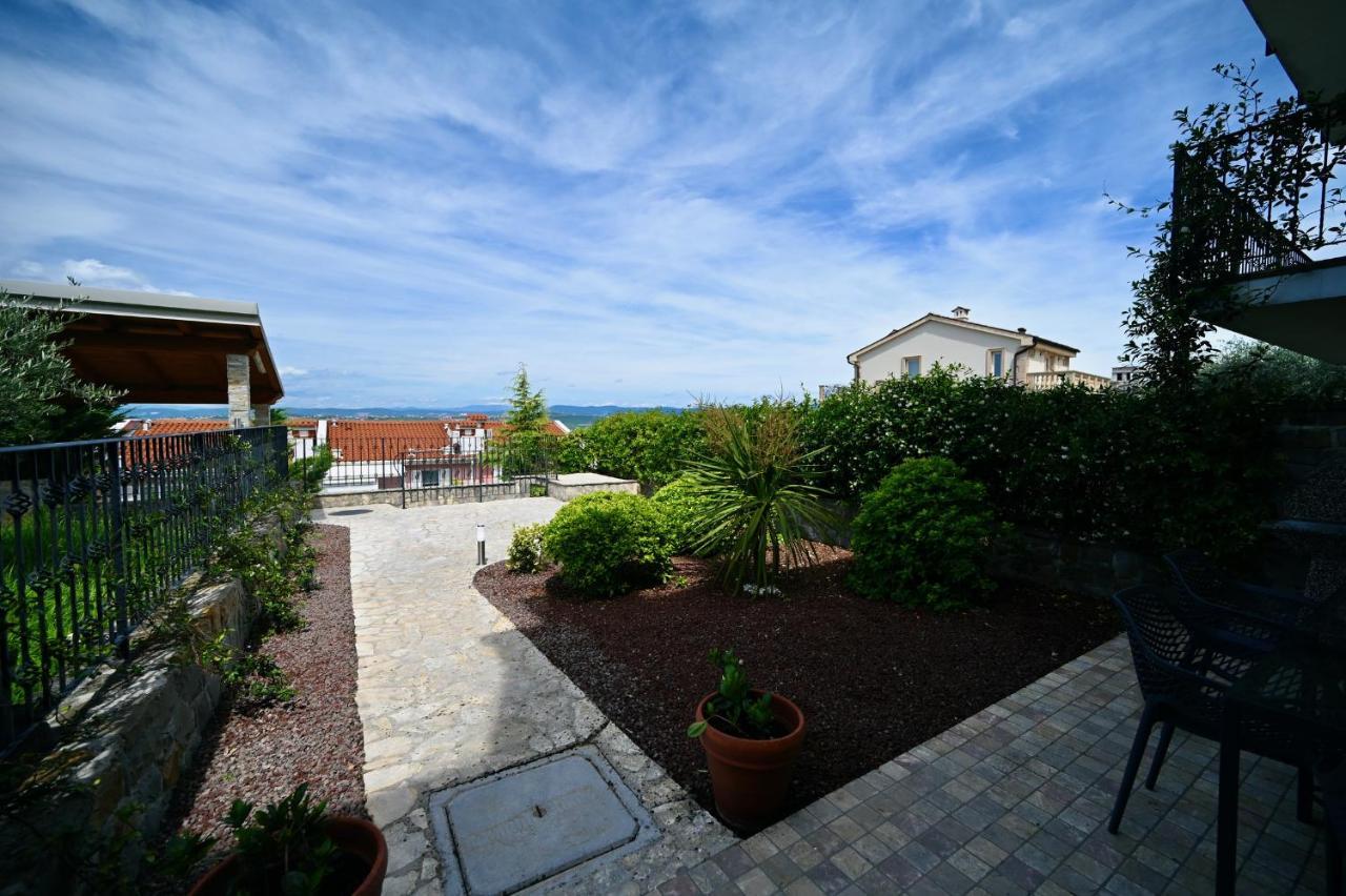 Sea Star Apartment Koper Bagian luar foto