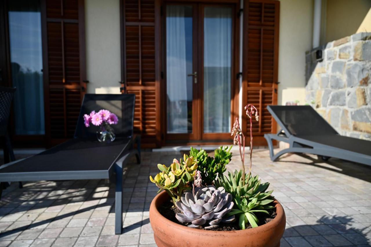 Sea Star Apartment Koper Bagian luar foto